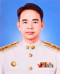 นายนิกร สามาอาพัด